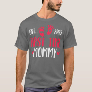 Womens First time Mummy 2022 Pregnancy Announcemen T-Shirt