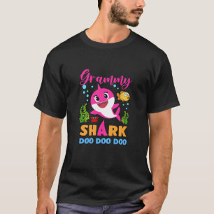Womens Grammy Shark Gift Cute Baby Shark Family Ma T-Shirt