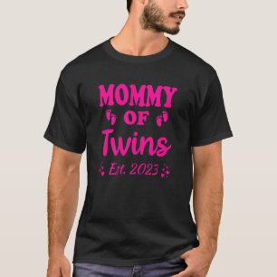 Womens Promoted To Mummy Of Twins Est 2023 Pregnan T-Shirt