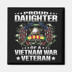 Womens Proud Daughter Of A Vietnam War Veteran Mil Magnet