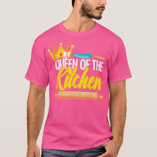 Womens Queen Of Kitchen Cooking Cooker Chef Mum T-Shirt