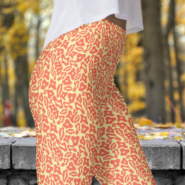 Womens Red and Cream Pattern Yoga Leggings (Trendy Red and Cream Pattern Leggings)