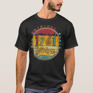 Womens Vintage 1961 61st Birthday 61 Years Old Men T-Shirt
