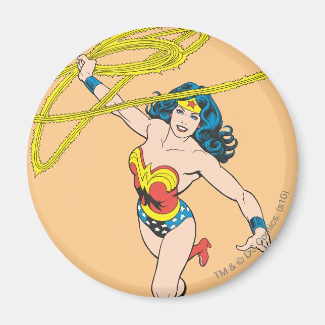 Wonder Woman Holds Lasso 2 Magnet (Front)