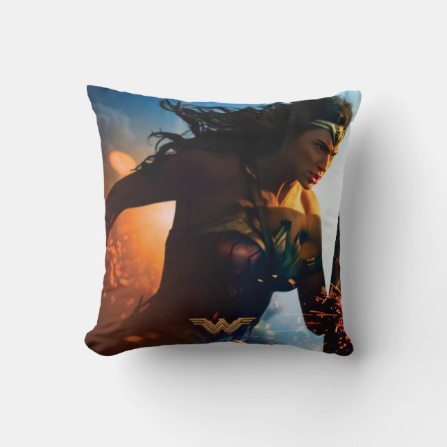 Wonder Woman Running on Battlefield Cushion (Front)