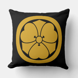 Wood sorrel with swords in circle 1 cushion