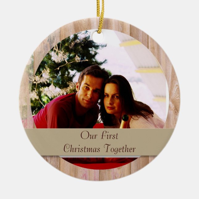 Wooden customisable round photo ornament (Front)