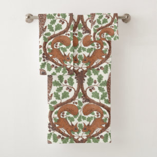 Woodland Whispers/Owls and Squirrels in the Oak/mo Bath Towel Set