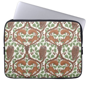 Woodland Whispers/Owls and Squirrels in the Oak/mo Laptop Sleeve