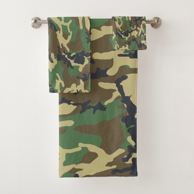 Woodlands Camouflage Outdoorsman Gift  Bath Towel Set (Insitu)