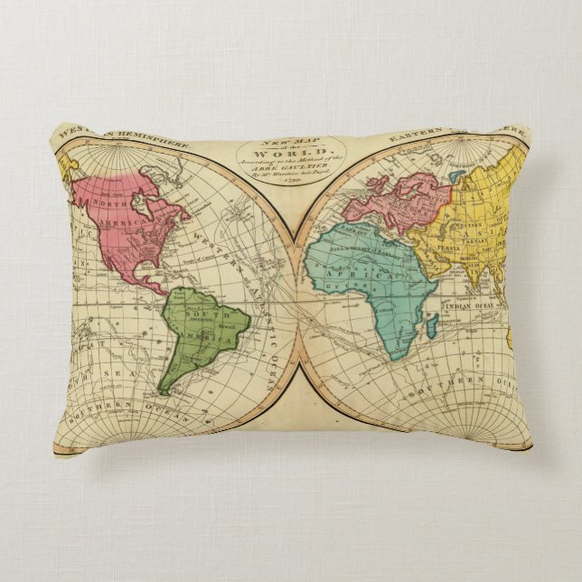 World 3 decorative cushion (Front)