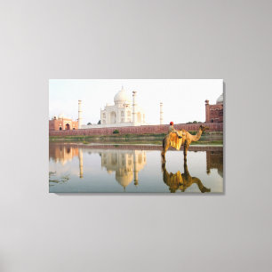 World famous Taj Mahal temple burial site at Canvas Print