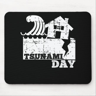 World Sunami Day A Famous Kanagawa Painting Mouse Pad