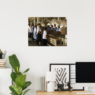 World War I Farmerettes Pack Peaches Virginia 1917 Poster