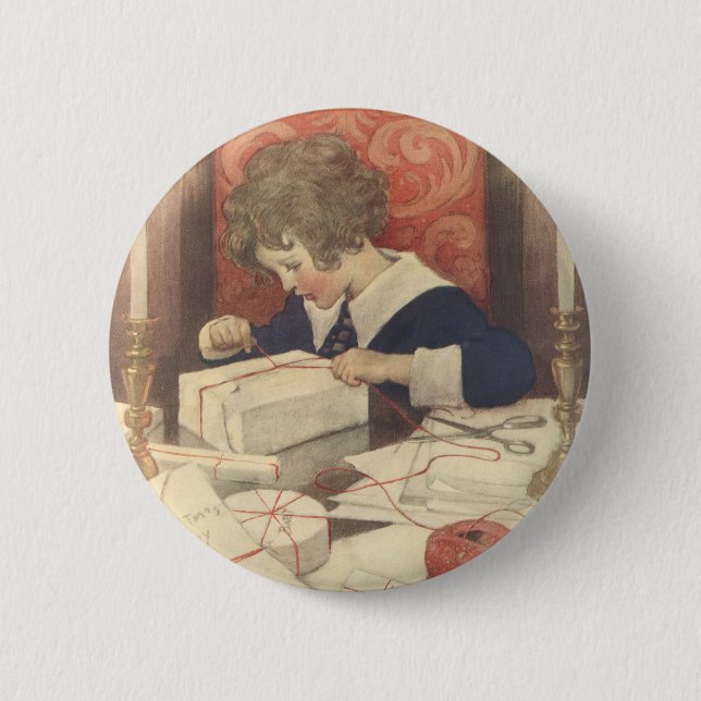 Wrapping Christmas Presents, Jessie Willcox Smith 6 Cm Round Badge (Front)