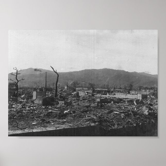 WWII Atomic Bomb Photo of Hiroshima Poster (Front)
