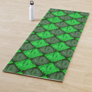 Xadrez verde falsa grama ou folhas de coqueiro. yoga mat