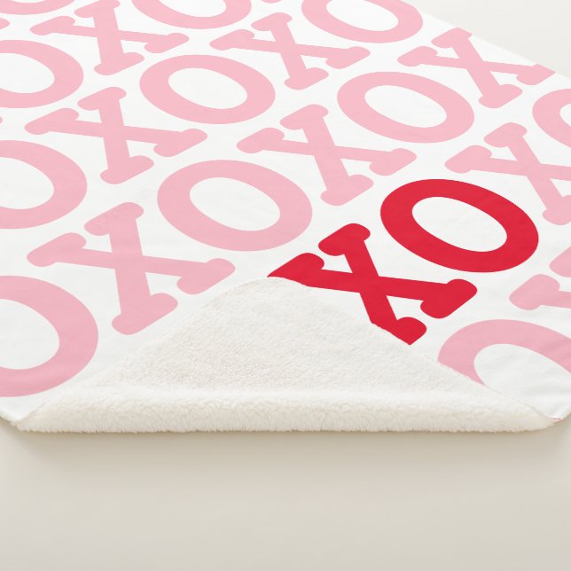 XO Valentine Hugs Kisses Pattern Pink Red Sherpa Blanket (3/4)
