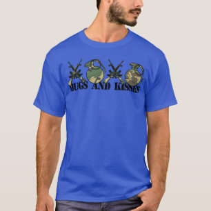 XOXO Guns Grenades Camue retro T-Shirt