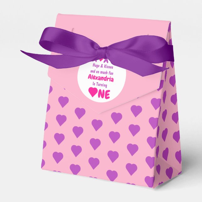 XOXO Hugs and Kisses 1st Birthday Favour Box (Front Side)