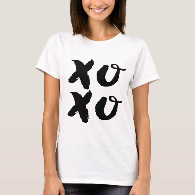 XOXO Hugs & Kisses Brush Typography Crop Tank Top (Front)