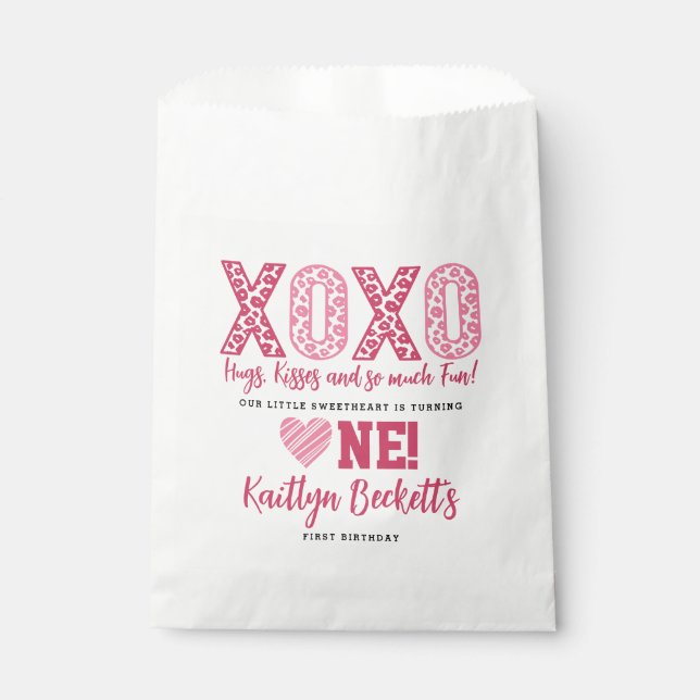 XOXO Hugs & Kisses Valentine's Day 1st Birthday Favour Bags (Front)