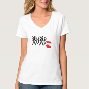 XoXo-Hugs-Kisses-with-Red-Lips Fun Cool T-Shirt