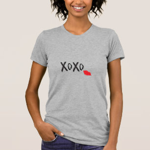 XoXo-Hugs-Kisses-with-Red-Lips Grey T-Shirt