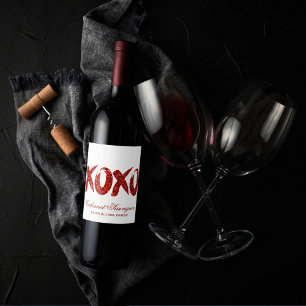 XOXO Red Glitter   Glam Brushstroke Hug and Kisses Wine Label