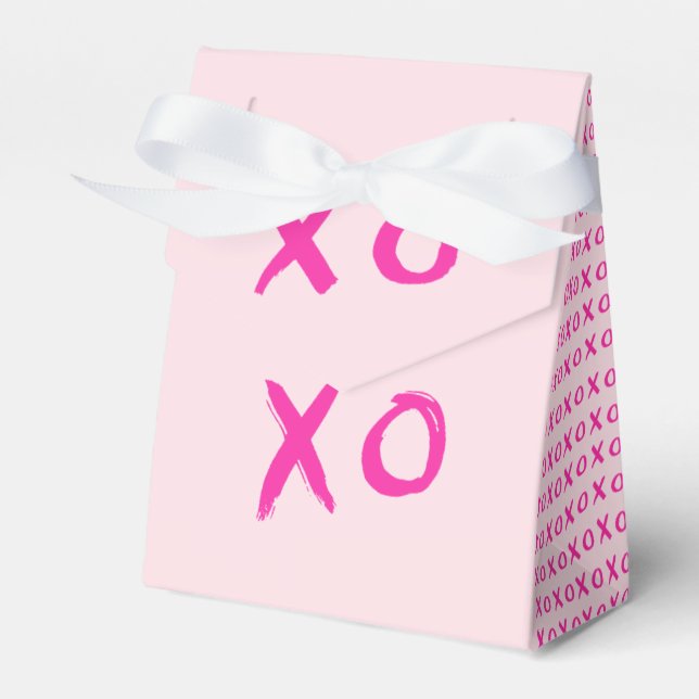 XOXO Simple Girly Valentine's Day Pink Favour Box (Front Side)