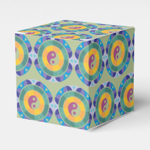 yang favour box