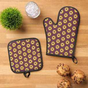 Yellow African Daisy Floral Pattern on Purple Oven Mitt & Pot Holder Set