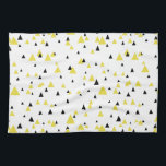 Yellow & Black Geometric Pattern Kitchen Towel<br><div class="desc">Modern and stylish kitchen towel featuring black and yellow triangles pattern. This unique towel will be a perfect accent to any kitchen.</div>
