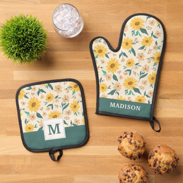 Yellow Daisy Flower Pattern Oven Mitt & Pot Holder Set (Top Down)