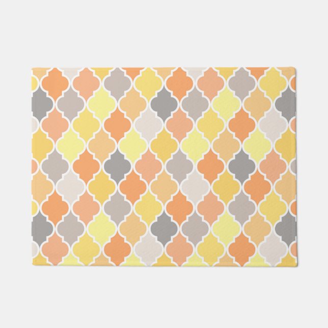 Yellow, orange and grey quatrefoil pattern doormat (Front)