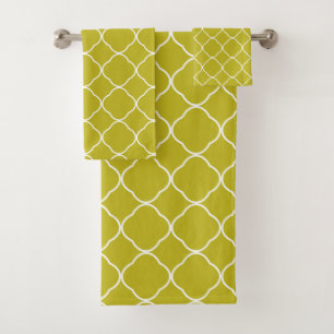 Yellow quatrefoil pattern bath towel set