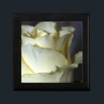 Yellow Rose Gift Box<br><div class="desc">Very Nice Gift for all occasions</div>