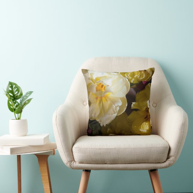 Yellow tulip photo cushion (Chair)