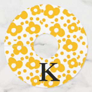 Yellow white daisy floral pattern add monogram mus wine glass tag