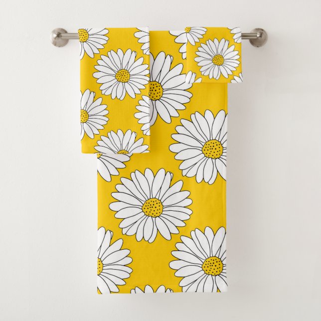 Yellow White Daisy Pattern 2 Bath Towel Set (Insitu)