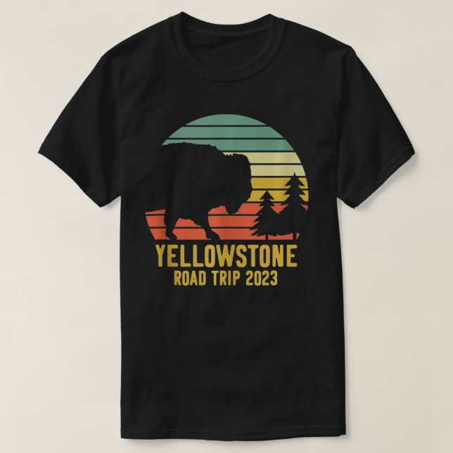 Yellowstone National Park Family Road Trip 2023 Ma T-Shirt (Design Front)