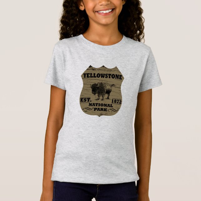 Yellowstone national park T-Shirt (Front)