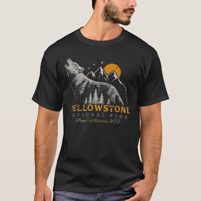 Yellowstone National Park Wolf Mountains Vintage T-Shirt (Front)
