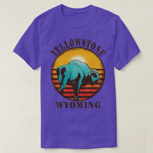 Yellowstone US National Park Wyoming Bison Hiking  T-Shirt (Design Front)
