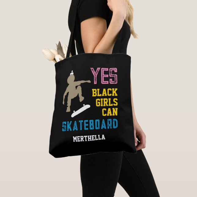 YES GIRLS CAN SKATEBOARD Retro Afro Skater Girl Tote Bag (Close Up)
