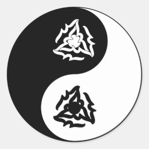 Yin and yang sign in black and white classic round sticker