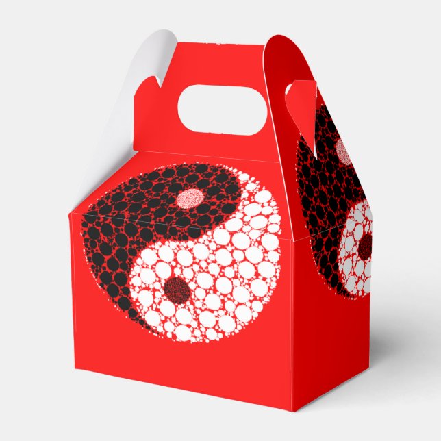 Ying yang circles on red favour box (Front Side)
