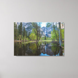 Yosemite Falls Canvas Print