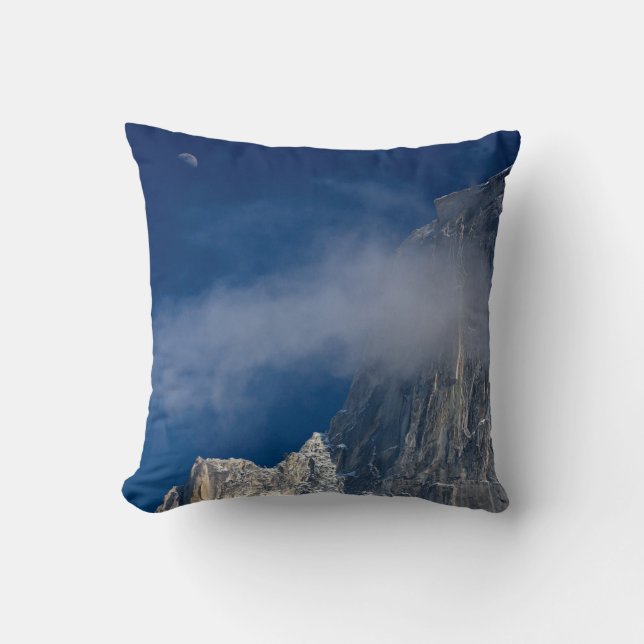 Yosemite National Park | Half Dome | California Cushion (Front)