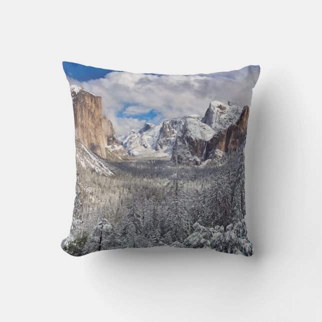 Yosemite Valley in Snow Cushion (Front)